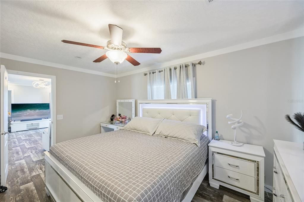 En Venta: $265,000 (3 camas, 2 baños, 1056 Pies cuadrados)