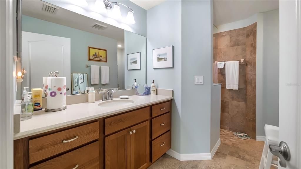 En Venta: $310,000 (2 camas, 2 baños, 1558 Pies cuadrados)