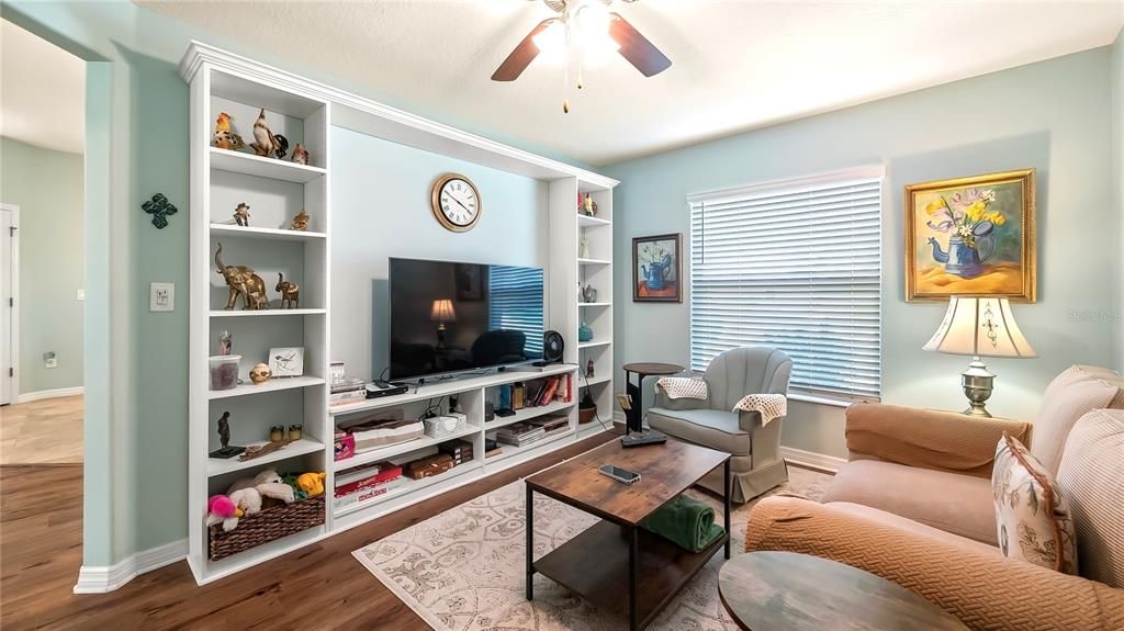 En Venta: $310,000 (2 camas, 2 baños, 1558 Pies cuadrados)