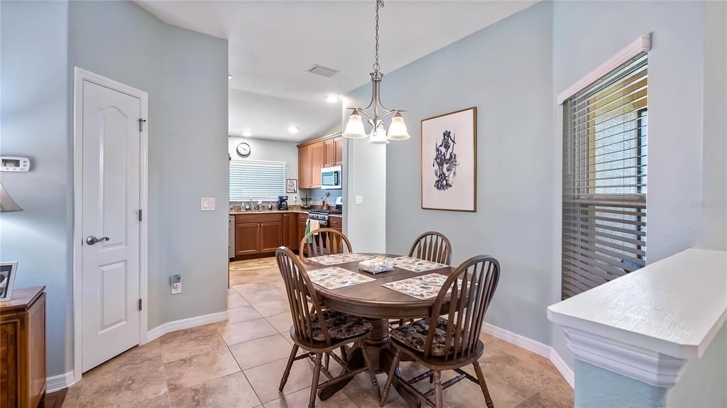 En Venta: $310,000 (2 camas, 2 baños, 1558 Pies cuadrados)