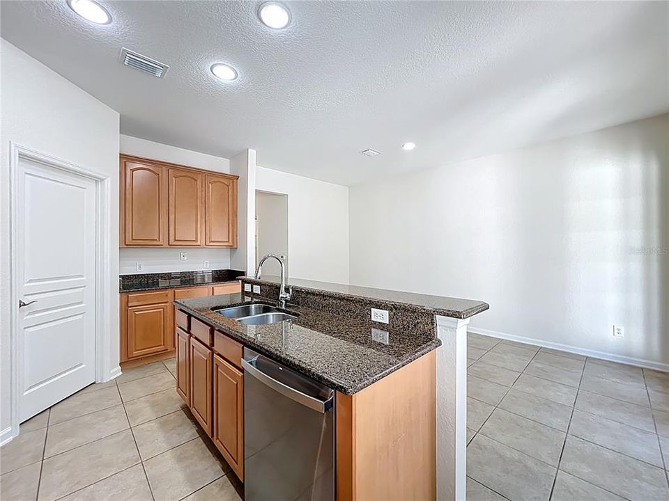 For Sale: $429,900 (3 beds, 2 baths, 1644 Square Feet)
