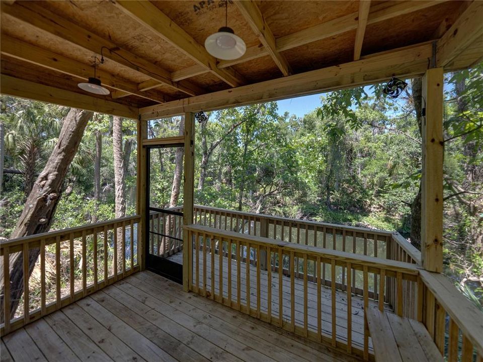 Под контрактом: $1,025,000 (4 спален, 3 ванн, 2942 Квадратных фут)