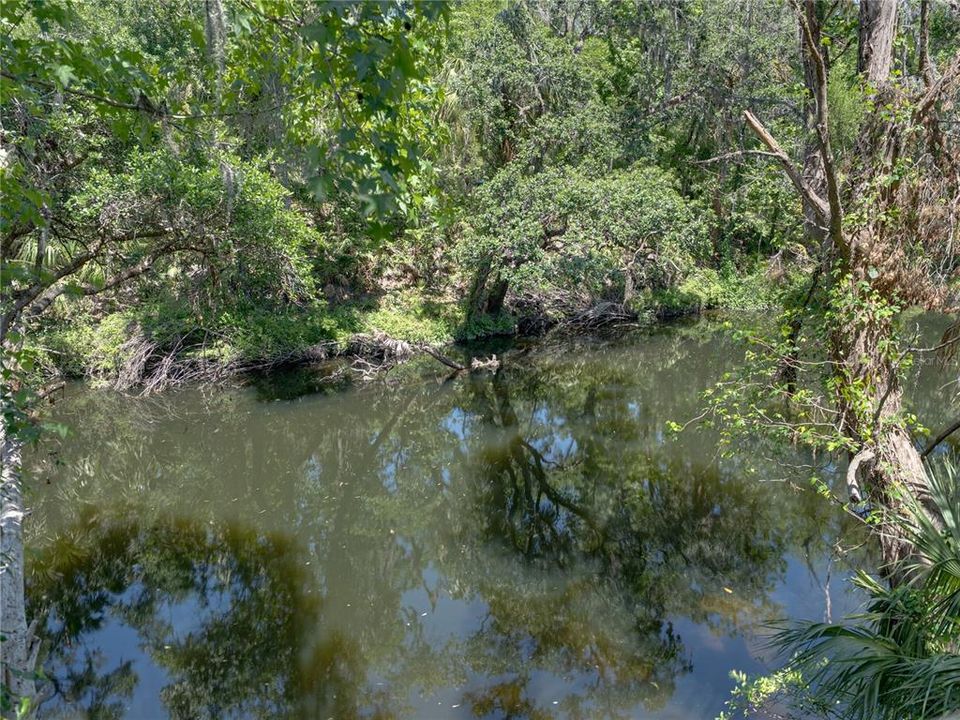 Под контрактом: $1,025,000 (4 спален, 3 ванн, 2942 Квадратных фут)