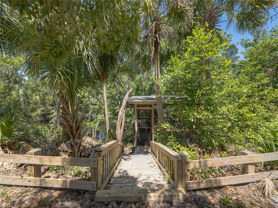 Под контрактом: $1,025,000 (4 спален, 3 ванн, 2942 Квадратных фут)