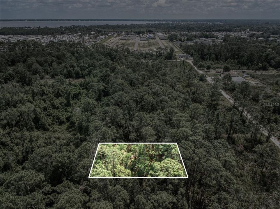 На продажу: $13,000 (0.23 acres)