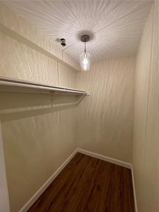 待售: $295,500 (2 贝兹, 2 浴室, 1077 平方英尺)