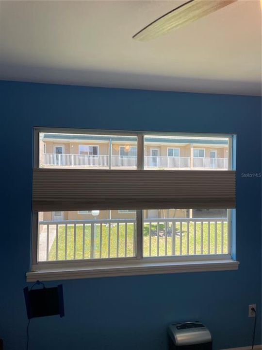 待售: $295,500 (2 贝兹, 2 浴室, 1077 平方英尺)