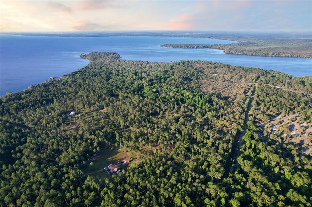 En Venta: $950,000 (82.82 acres)