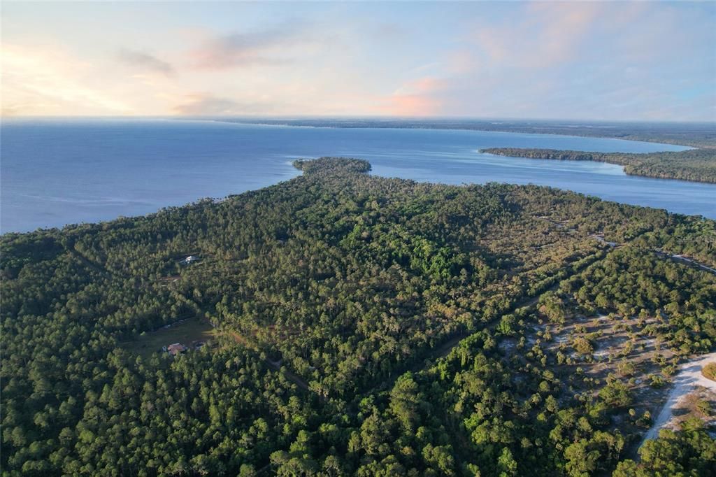 En Venta: $950,000 (82.82 acres)