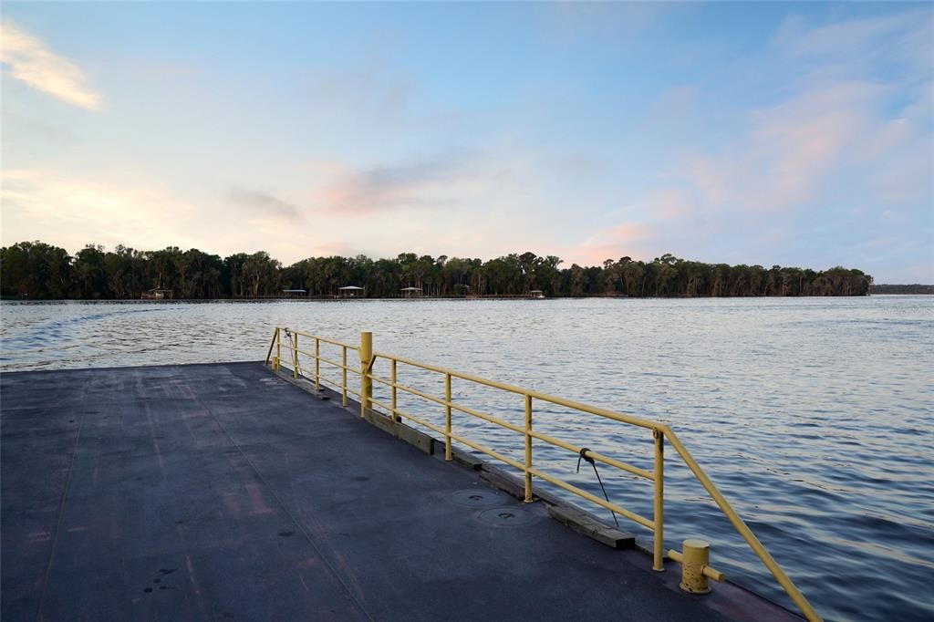 En Venta: $950,000 (82.82 acres)