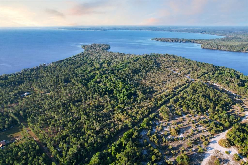 En Venta: $950,000 (82.82 acres)