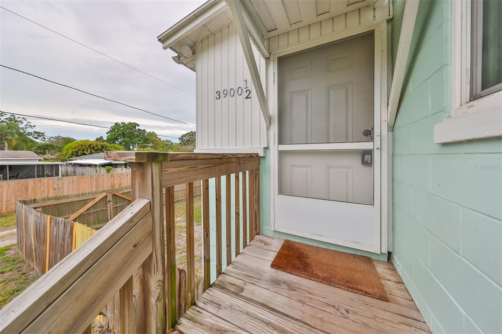 Recently Rented: $1,475 (1 beds, 1 baths, 528 Square Feet)