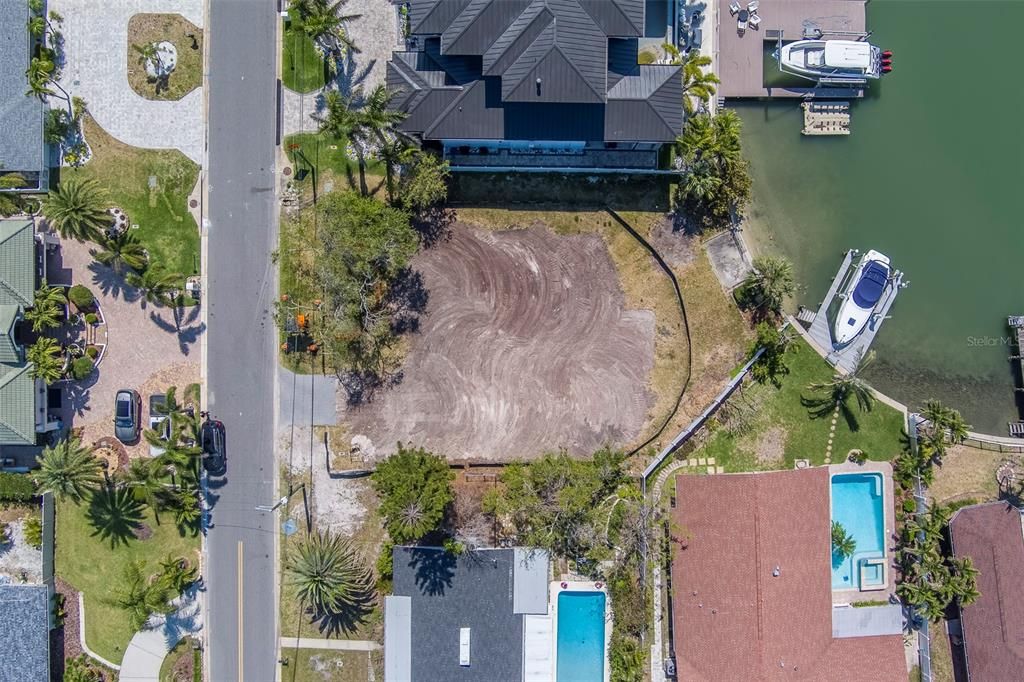 For Sale: $895,000 (0.23 acres)