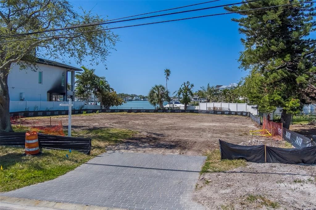 For Sale: $895,000 (0.23 acres)