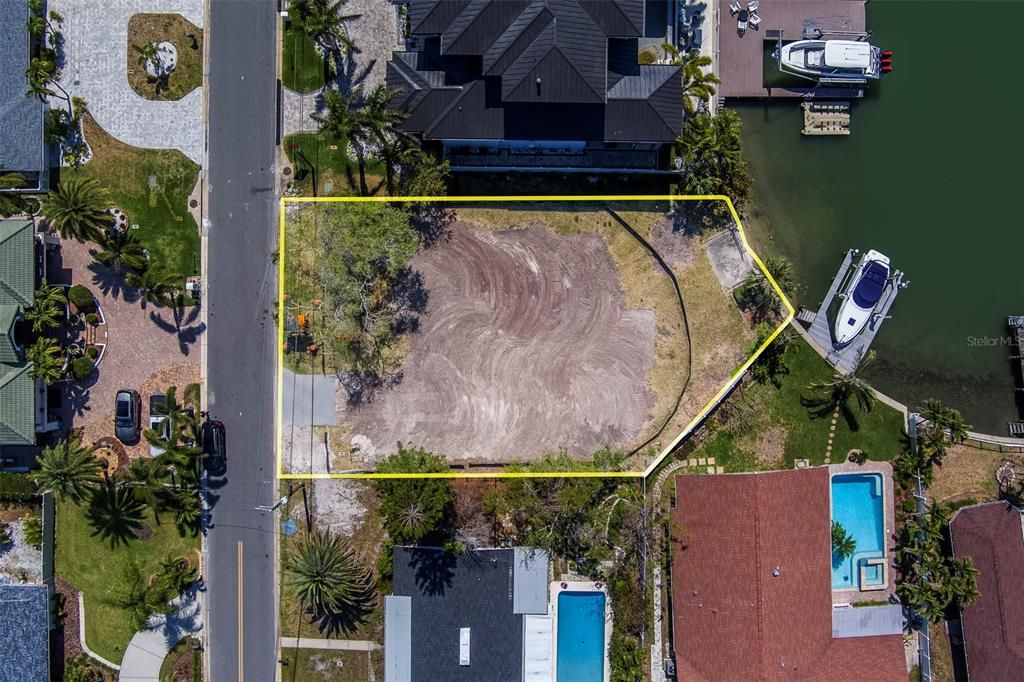 For Sale: $895,000 (0.23 acres)