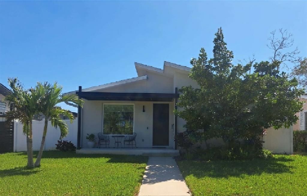 最近售出: $835,000 (3 贝兹, 2 浴室, 1866 平方英尺)