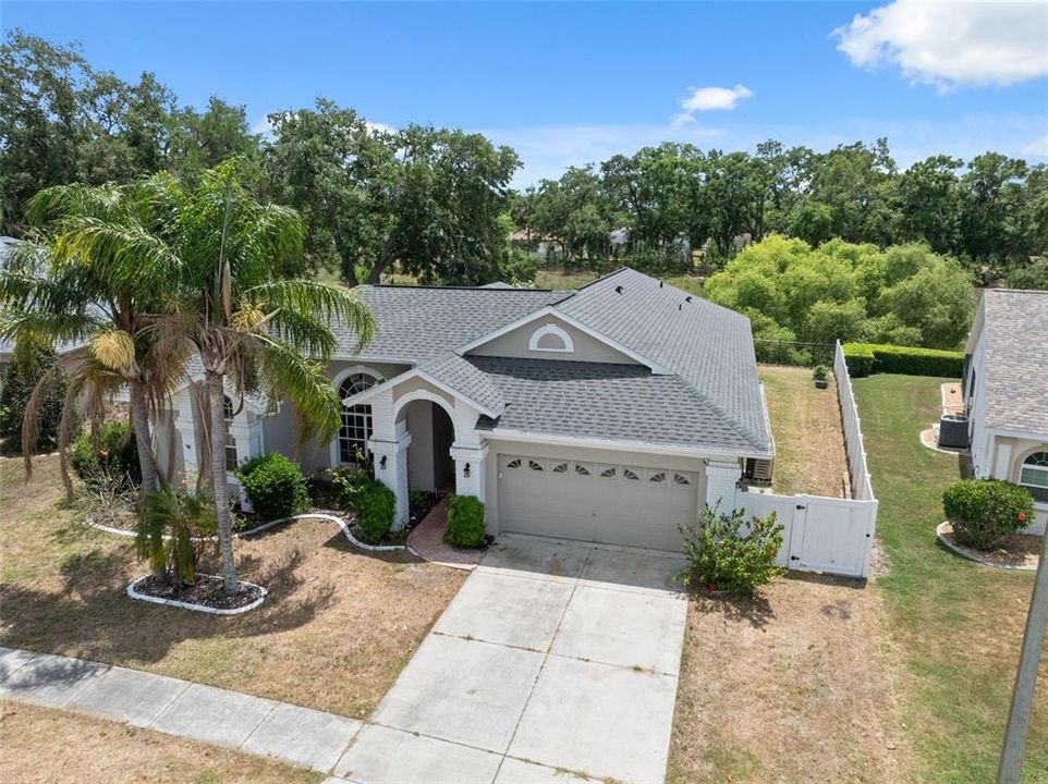 Activo con contrato: $415,000 (5 camas, 3 baños, 2238 Pies cuadrados)