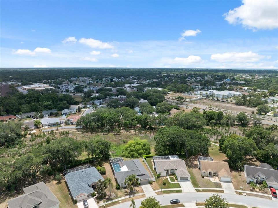 Activo con contrato: $415,000 (5 camas, 3 baños, 2238 Pies cuadrados)