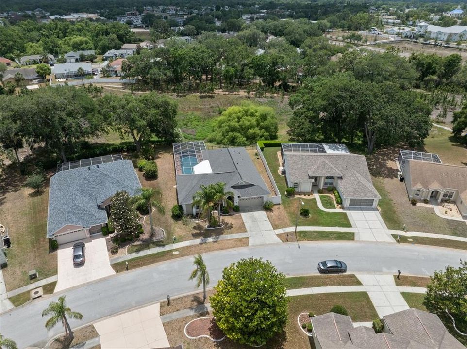 Activo con contrato: $415,000 (5 camas, 3 baños, 2238 Pies cuadrados)