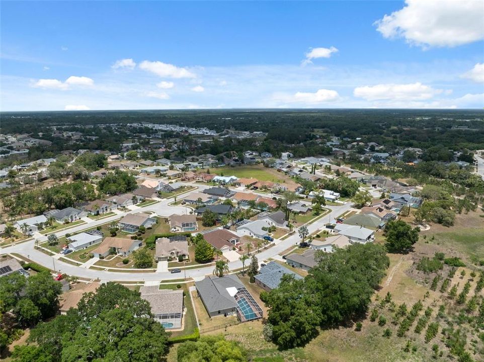 Activo con contrato: $415,000 (5 camas, 3 baños, 2238 Pies cuadrados)