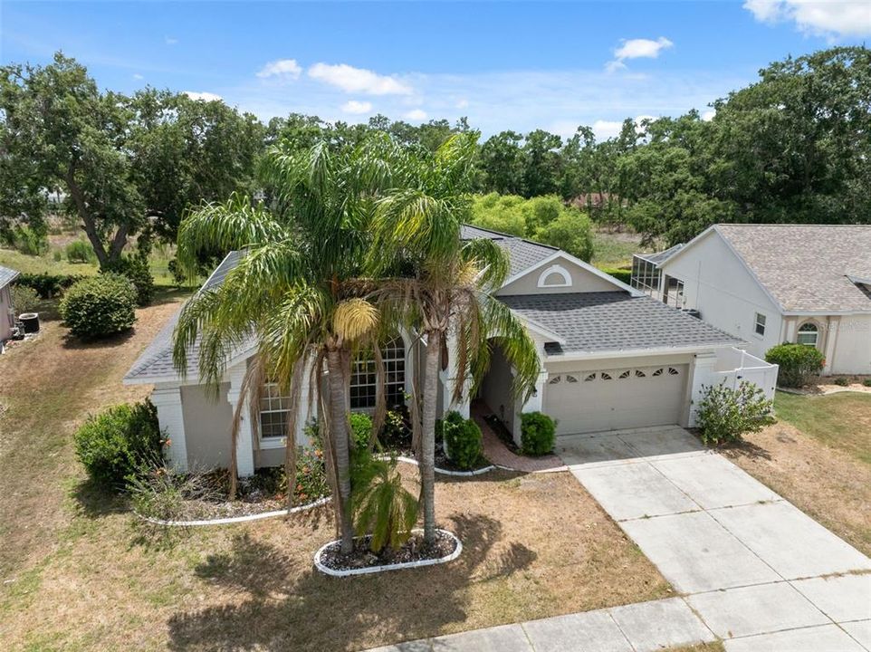 Activo con contrato: $415,000 (5 camas, 3 baños, 2238 Pies cuadrados)