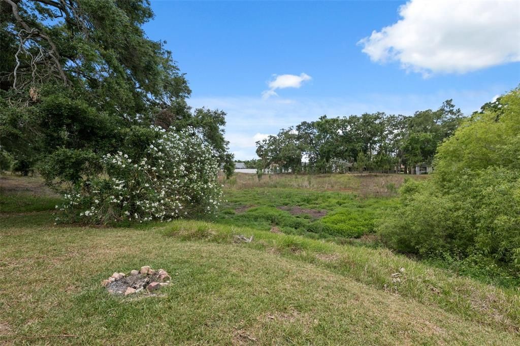 Activo con contrato: $415,000 (5 camas, 3 baños, 2238 Pies cuadrados)