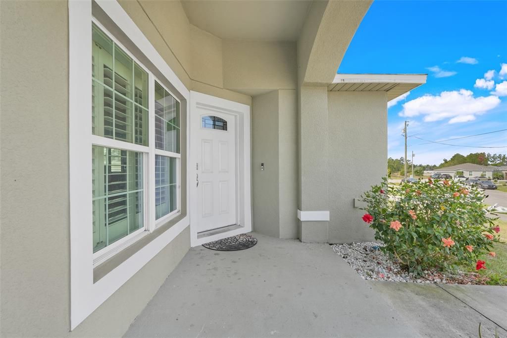 Activo con contrato: $300,000 (4 camas, 3 baños, 1999 Pies cuadrados)