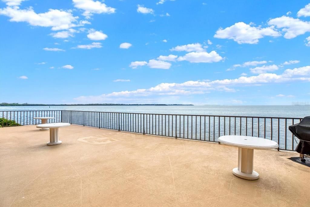 En Venta: $349,000 (2 camas, 2 baños, 975 Pies cuadrados)