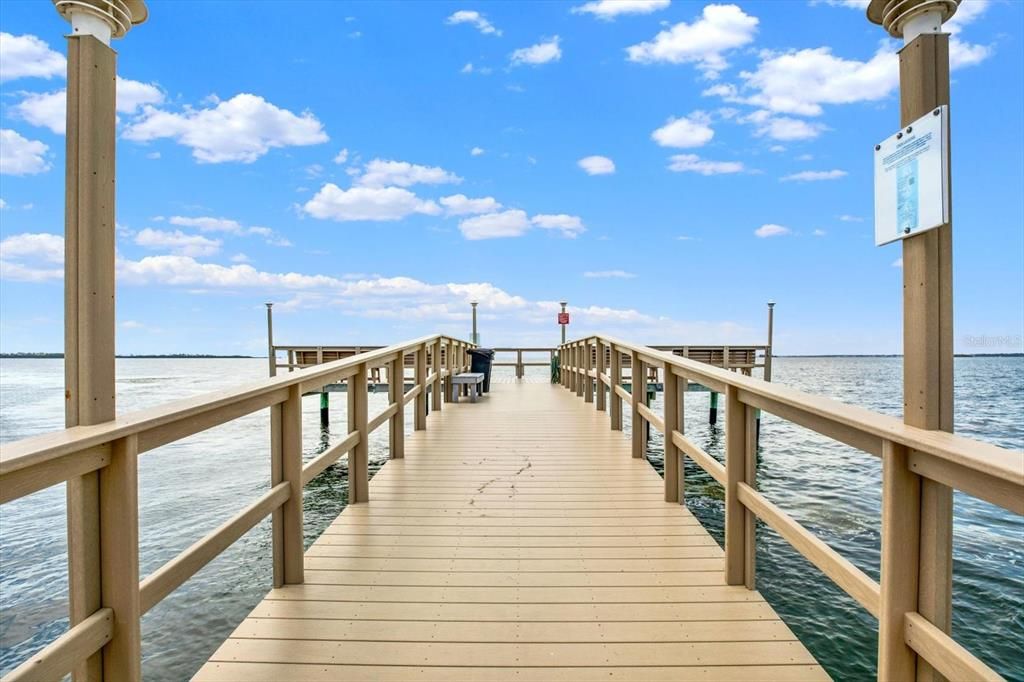 En Venta: $349,000 (2 camas, 2 baños, 975 Pies cuadrados)