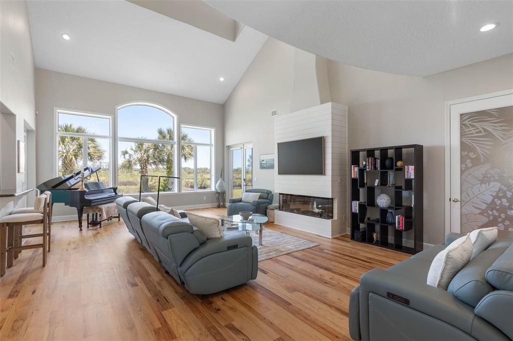 En Venta: $2,775,000 (5 camas, 4 baños, 4619 Pies cuadrados)