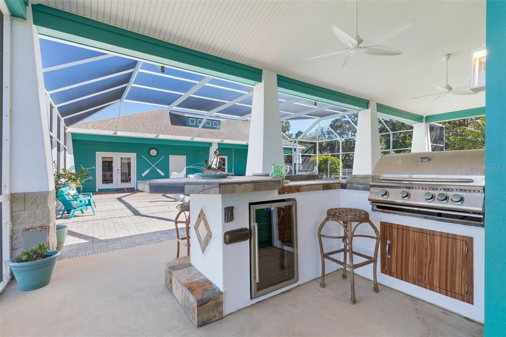 En Venta: $2,775,000 (5 camas, 4 baños, 4619 Pies cuadrados)