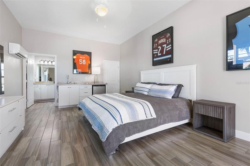 En Venta: $2,775,000 (5 camas, 4 baños, 4619 Pies cuadrados)