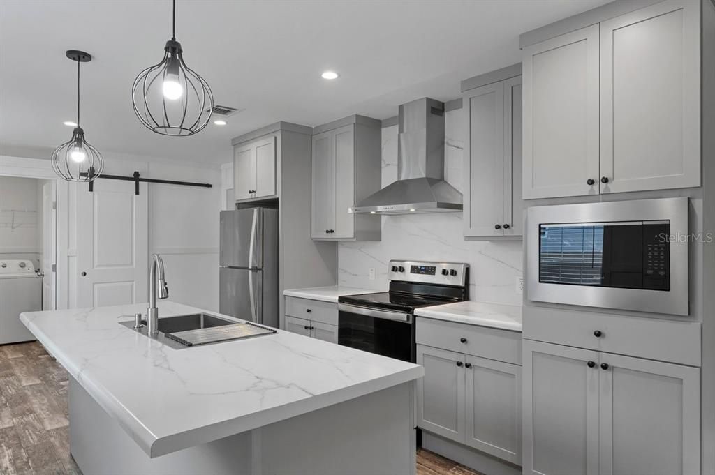 For Sale: $227,100 (3 beds, 2 baths, 1027 Square Feet)