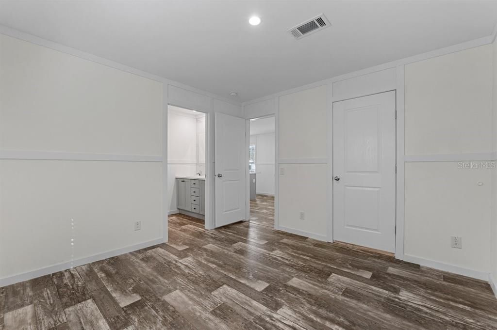 For Sale: $227,100 (3 beds, 2 baths, 1027 Square Feet)