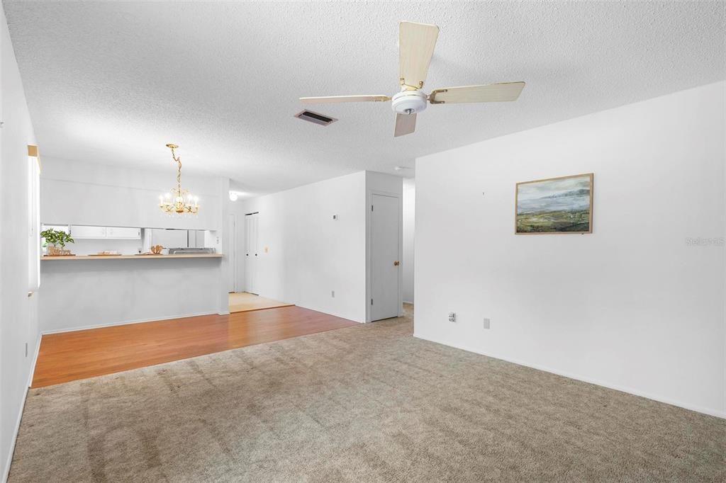 На продажу: $145,000 (2 спален, 1 ванн, 1056 Квадратных фут)