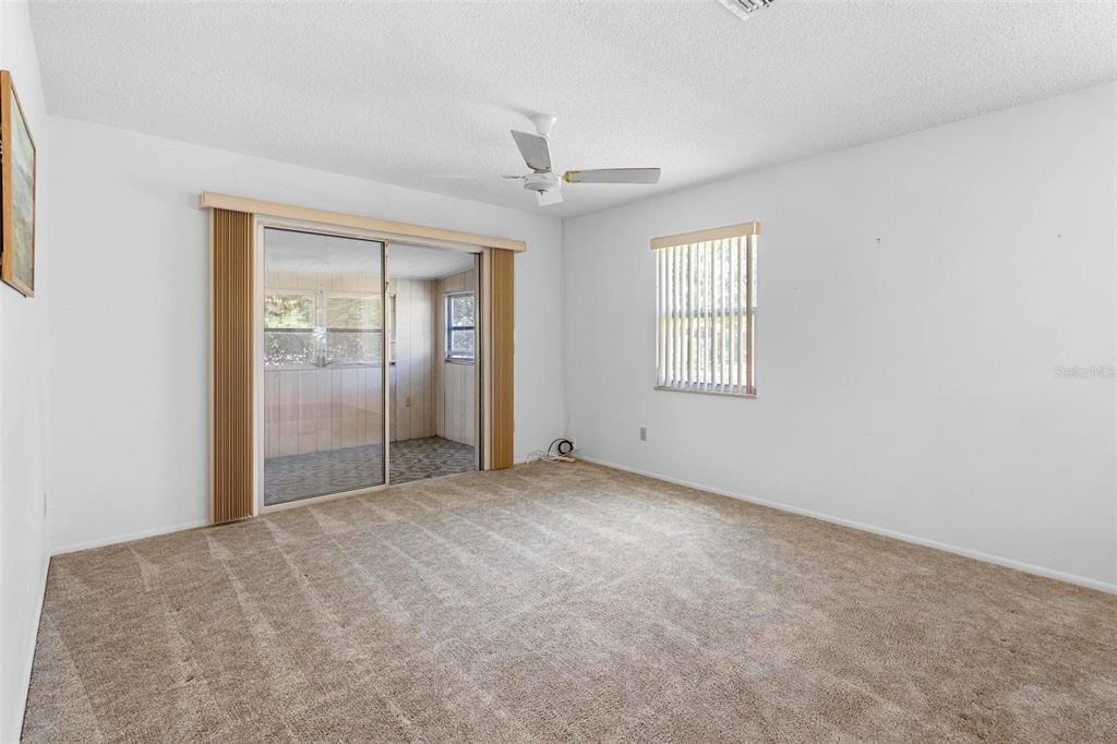 На продажу: $145,000 (2 спален, 1 ванн, 1056 Квадратных фут)