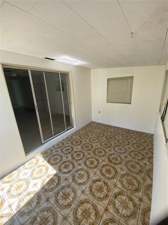 На продажу: $145,000 (2 спален, 1 ванн, 1056 Квадратных фут)