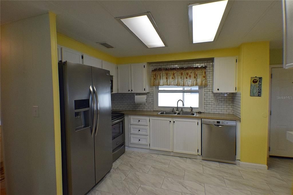 待售: $149,900 (2 贝兹, 2 浴室, 1152 平方英尺)