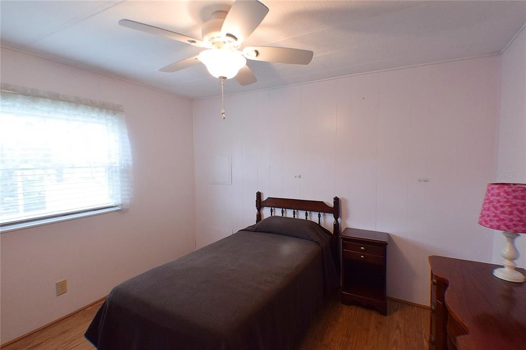 待售: $149,900 (2 贝兹, 2 浴室, 1152 平方英尺)