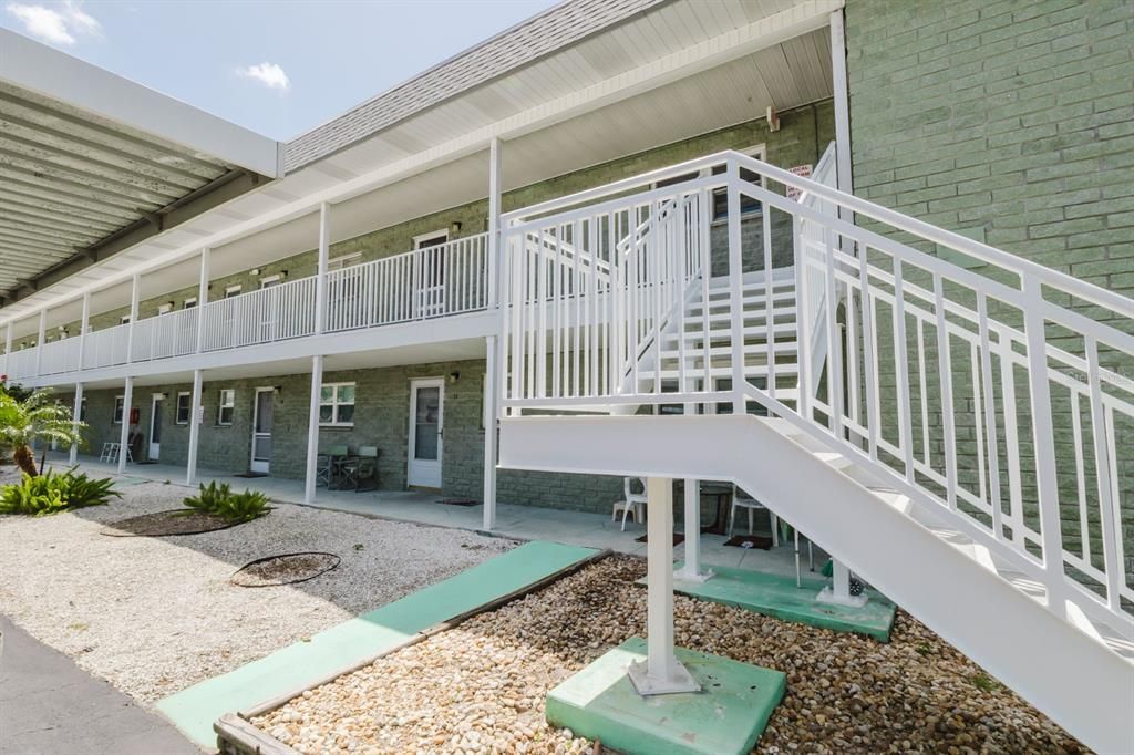 Recently Sold: $75,000 (1 beds, 1 baths, 765 Square Feet)