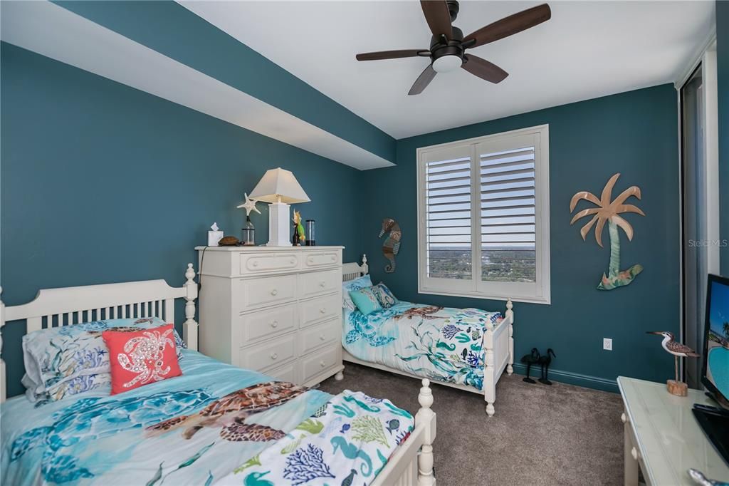 En Venta: $1,250,000 (3 camas, 2 baños, 2230 Pies cuadrados)