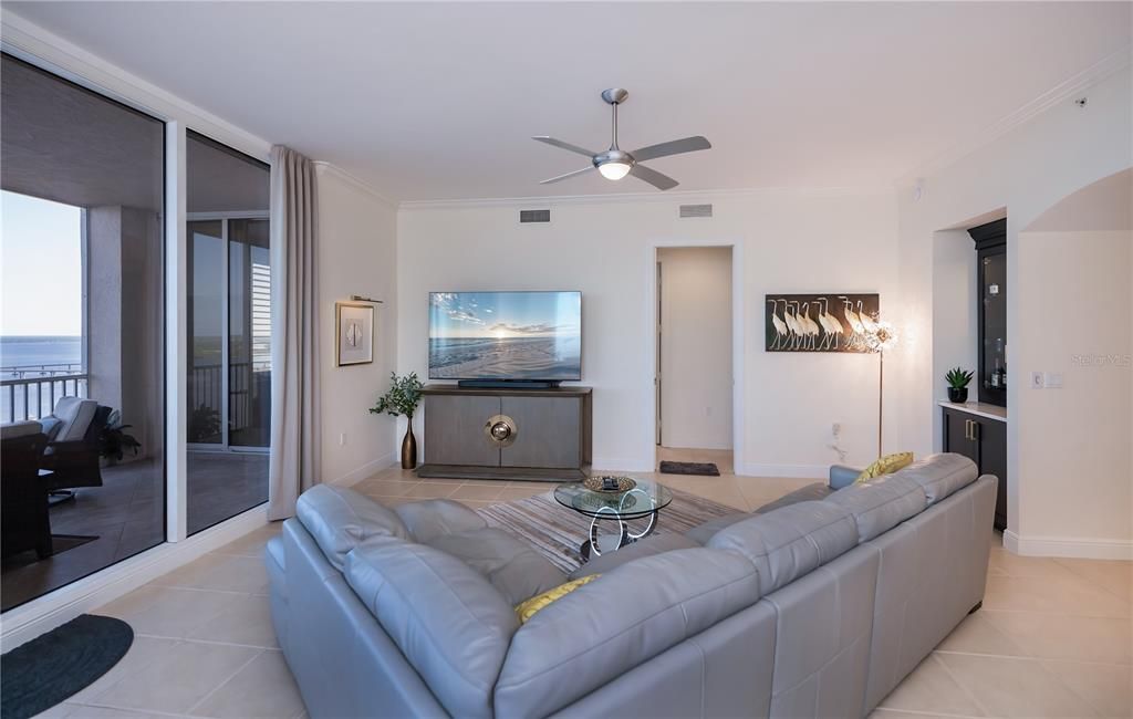 En Venta: $1,250,000 (3 camas, 2 baños, 2230 Pies cuadrados)