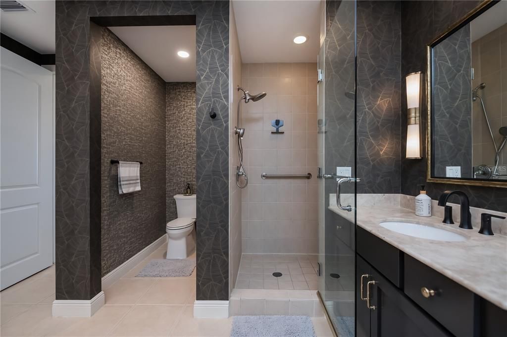 En Venta: $1,250,000 (3 camas, 2 baños, 2230 Pies cuadrados)