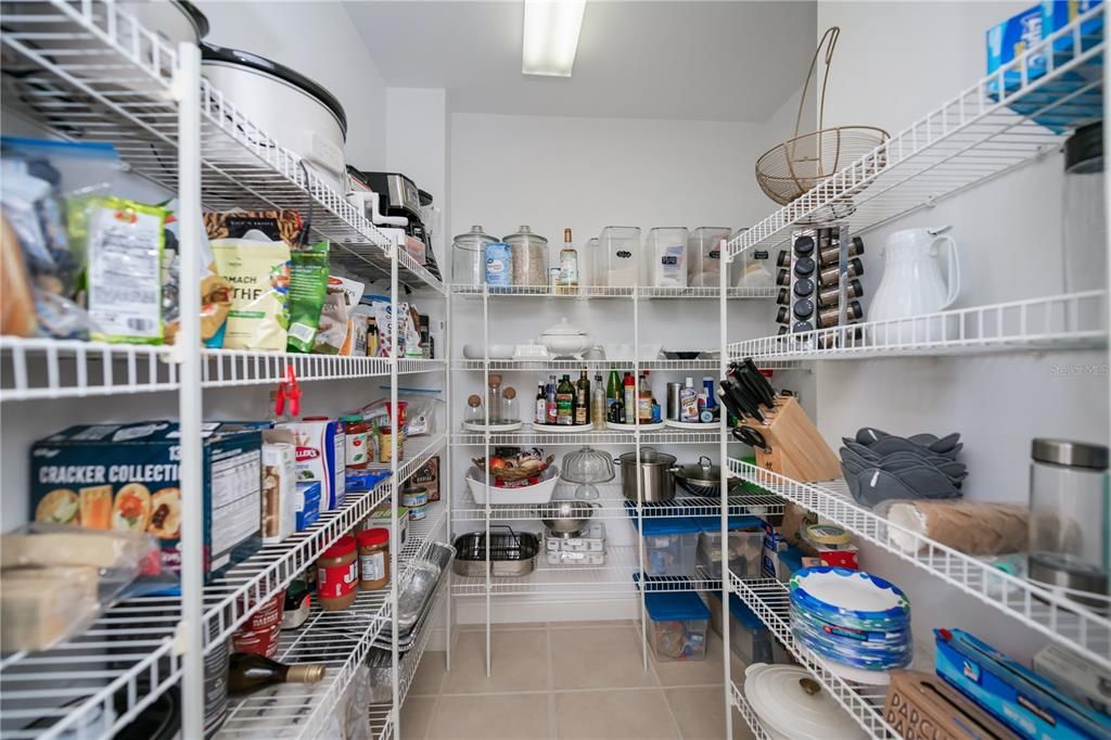 En Venta: $1,250,000 (3 camas, 2 baños, 2230 Pies cuadrados)