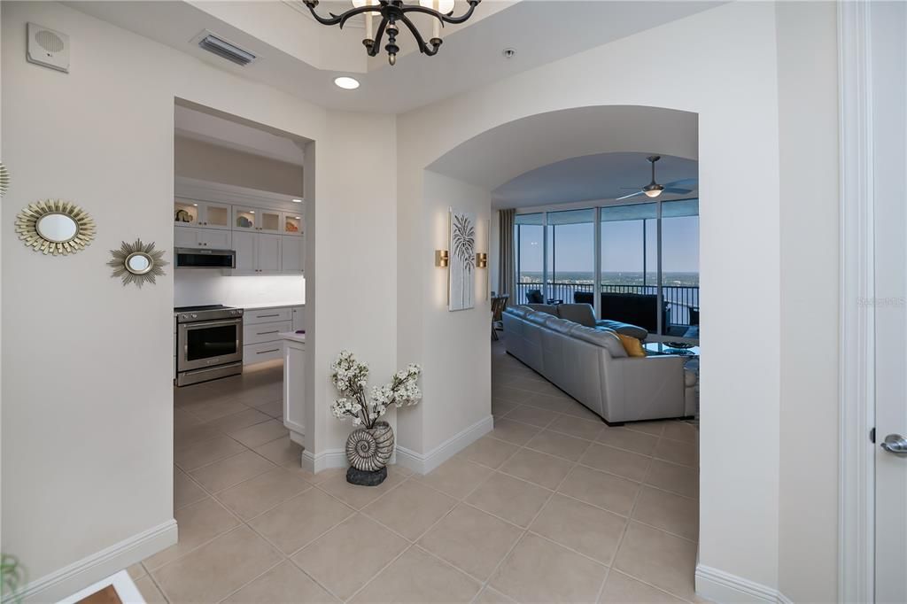 En Venta: $1,250,000 (3 camas, 2 baños, 2230 Pies cuadrados)