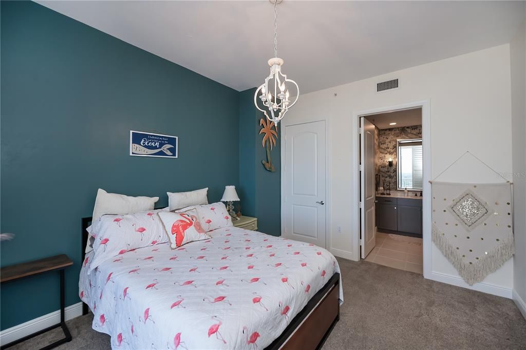 En Venta: $1,250,000 (3 camas, 2 baños, 2230 Pies cuadrados)