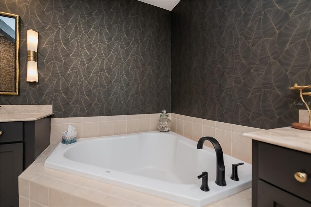 En Venta: $1,250,000 (3 camas, 2 baños, 2230 Pies cuadrados)