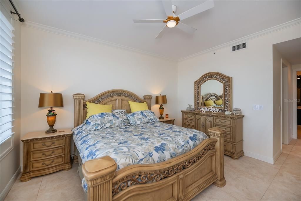 En Venta: $1,250,000 (3 camas, 2 baños, 2230 Pies cuadrados)