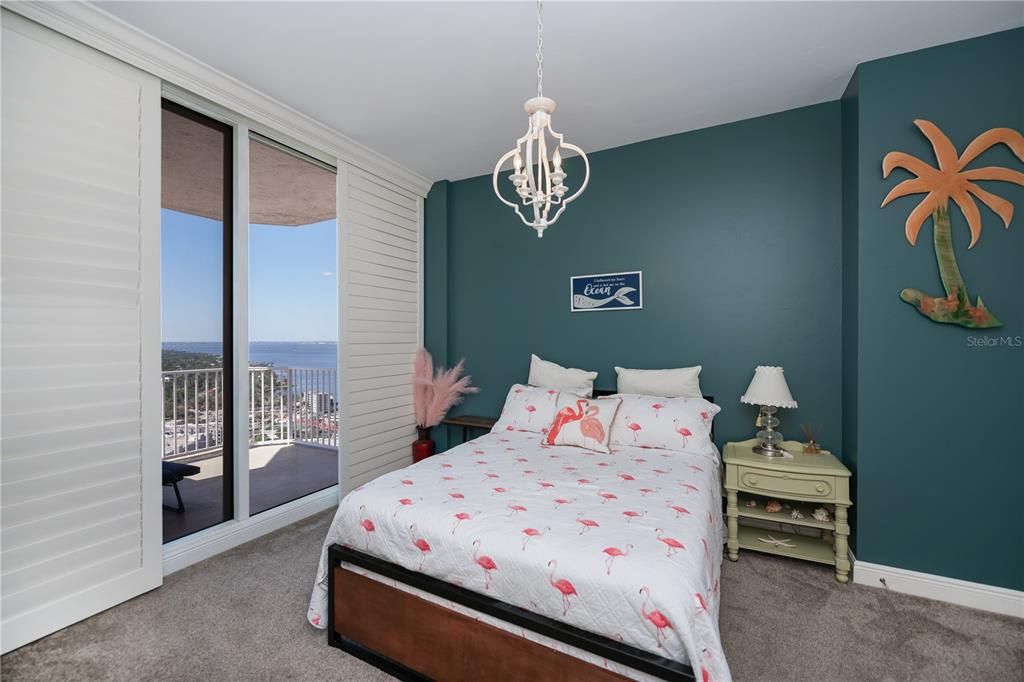 En Venta: $1,250,000 (3 camas, 2 baños, 2230 Pies cuadrados)