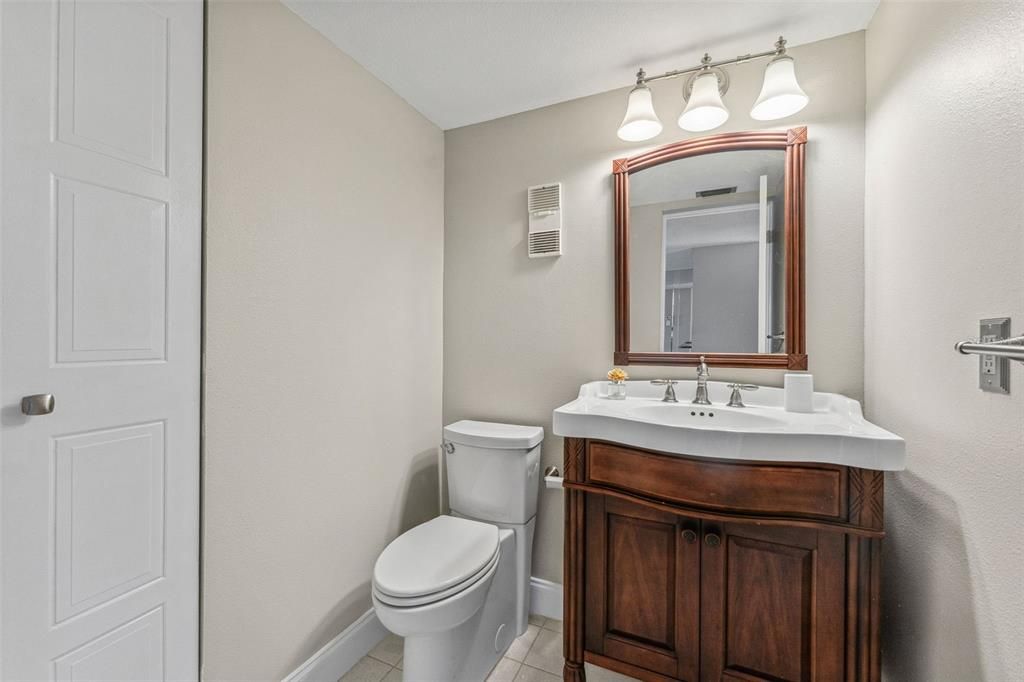 For Sale: $350,000 (2 beds, 2 baths, 1280 Square Feet)